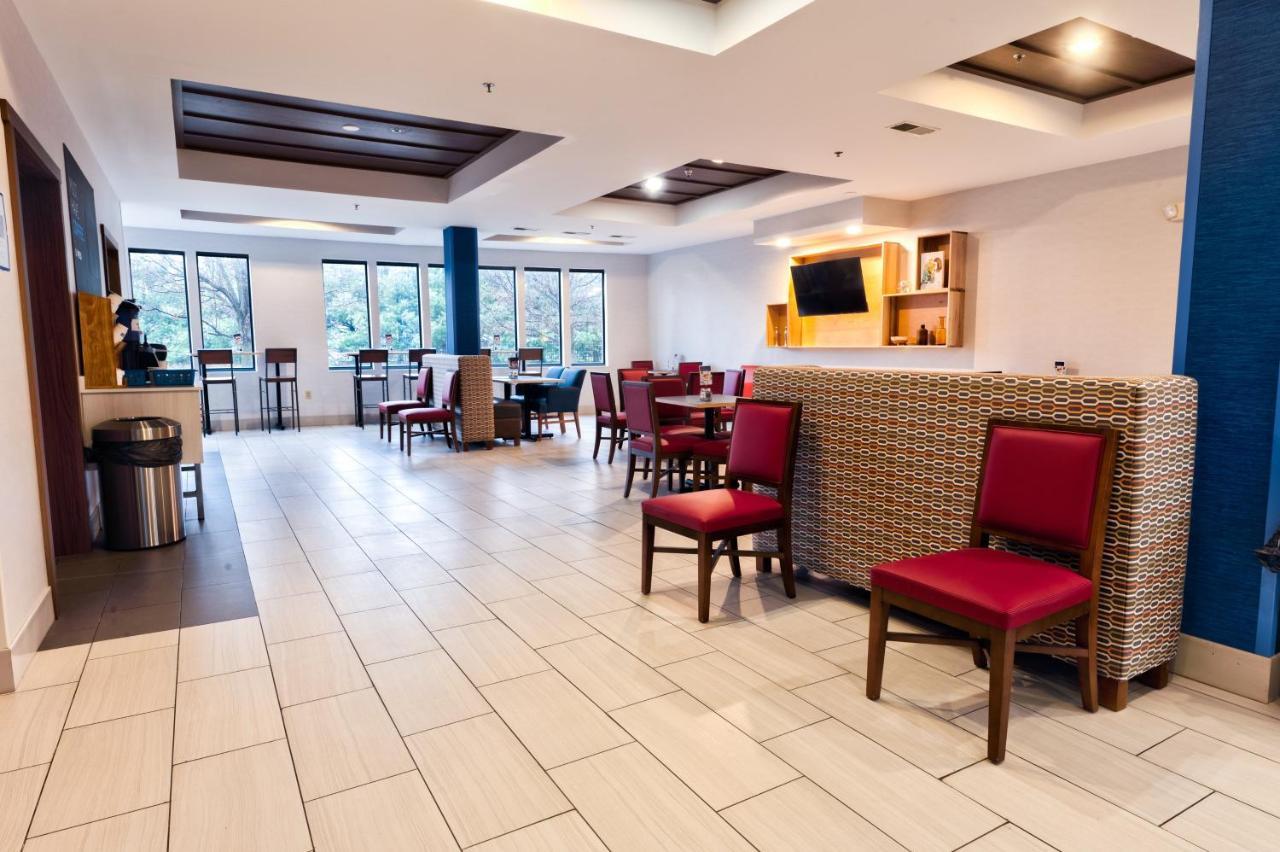 Holiday Inn Express Hotel & Suites Goshen By Ihg Екстер'єр фото