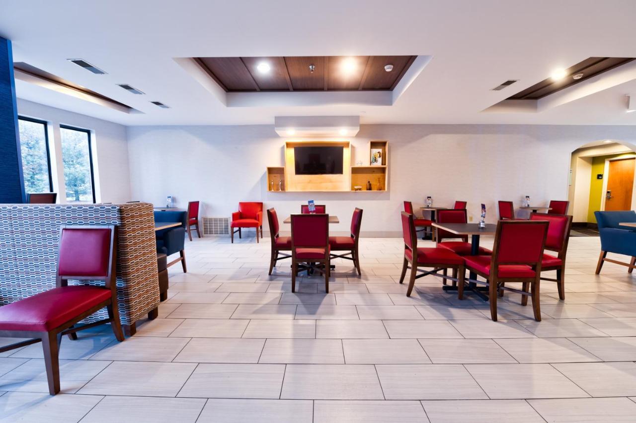 Holiday Inn Express Hotel & Suites Goshen By Ihg Екстер'єр фото